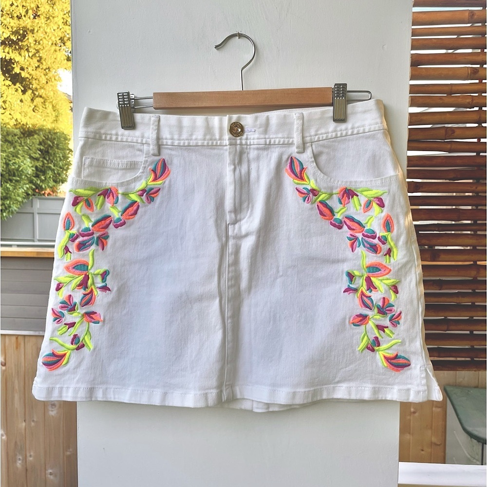 Lilly Pulitzer “Salli Skirt” in Resort White Denim Sz 10 NEVER washed or…